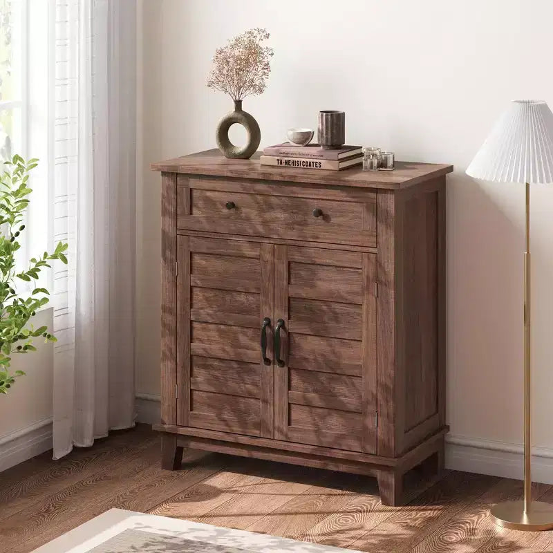 Mobiletto contenitore rustico con ripiani regolabili, organizer stile fattoria con ante a persiana per cucina e ingresso