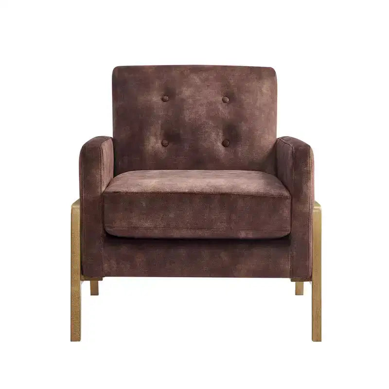 Poltrona moderna ed elegante con schienale trapuntato, rivestita in tessuto e con struttura in legno massello, ideale per il relax e la lettura in salotto